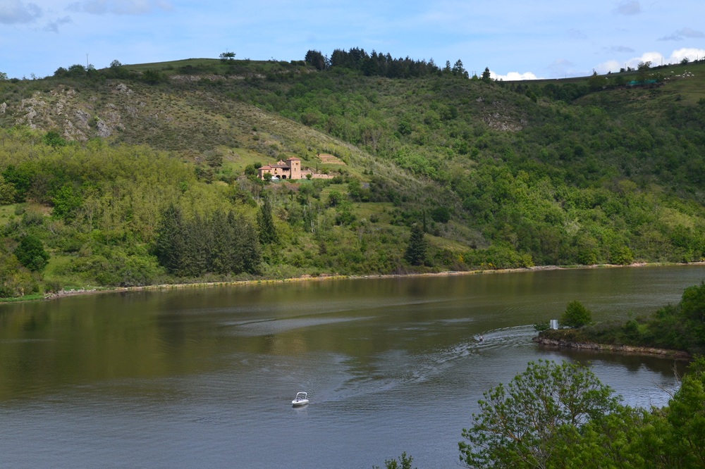 Le lac de Villerest près de Roanne