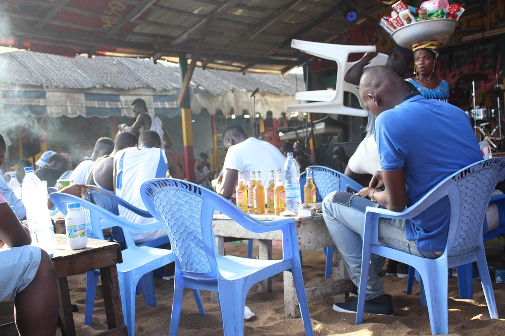 Maquis à Abidjan