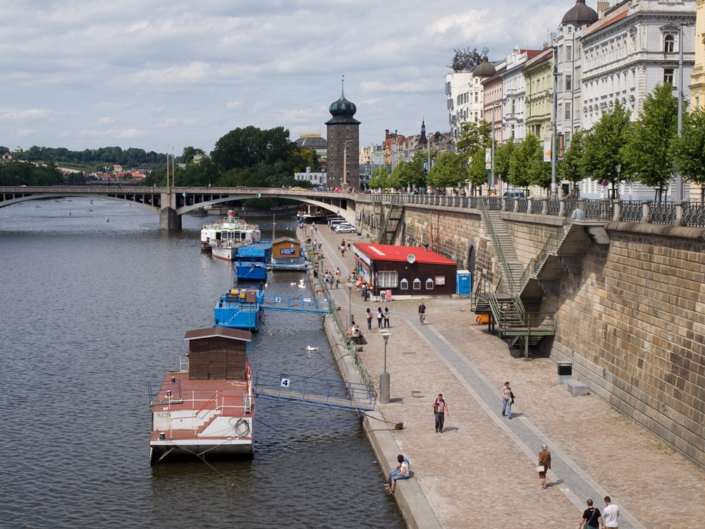 Náplavka, Prague