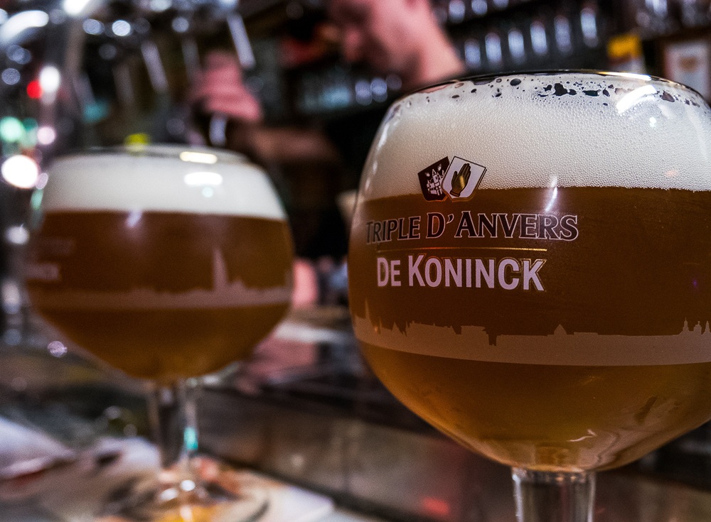 Bières servies dans un Bolleke, Anvers