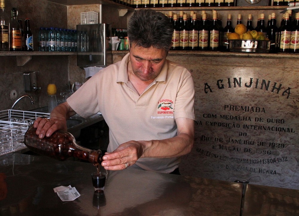Dégustation de ginjinha, Lisbonne