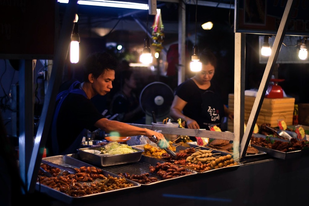 Marché nocturne On Nut, Bangkok