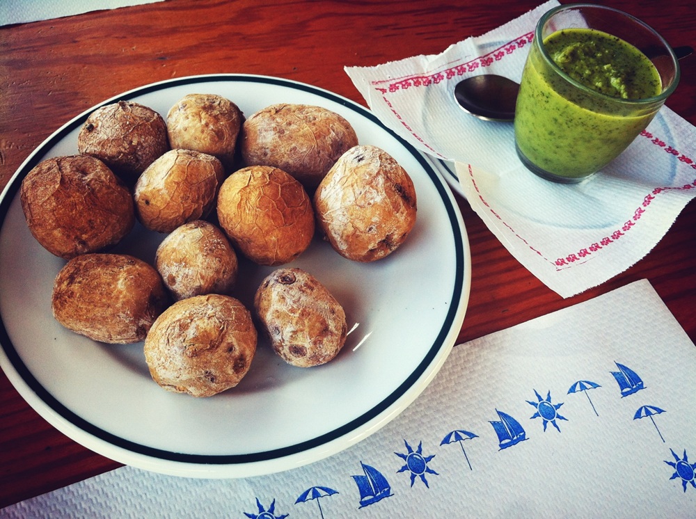 Papas arrugadas con mojo, Canaries