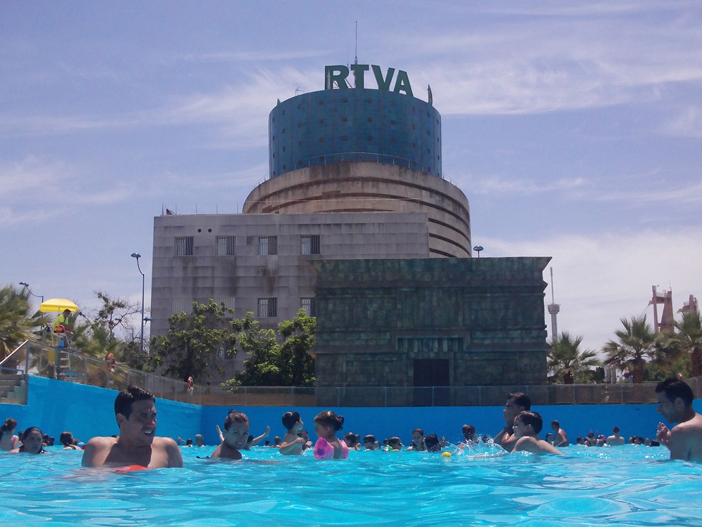 Agua Mágica, Séville