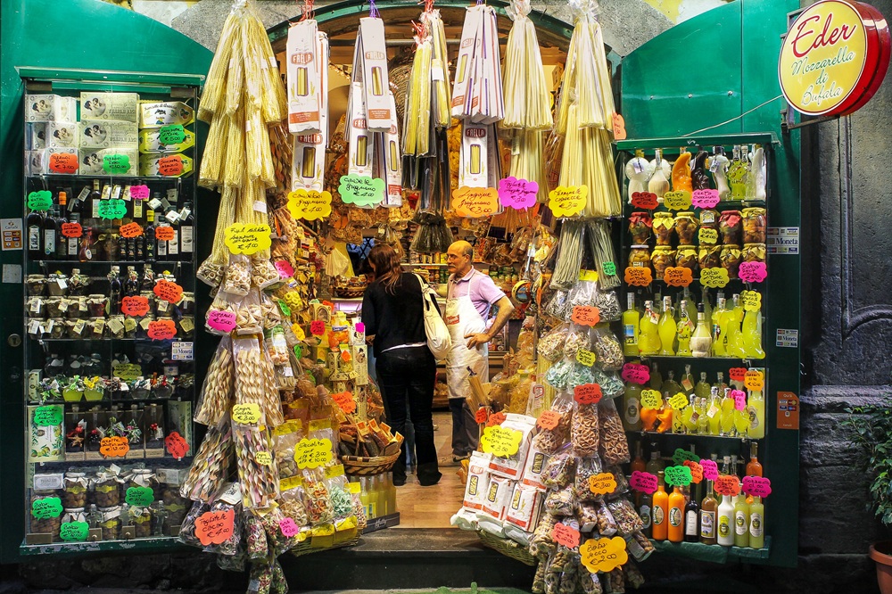 Boutique de souvenirs à Naples