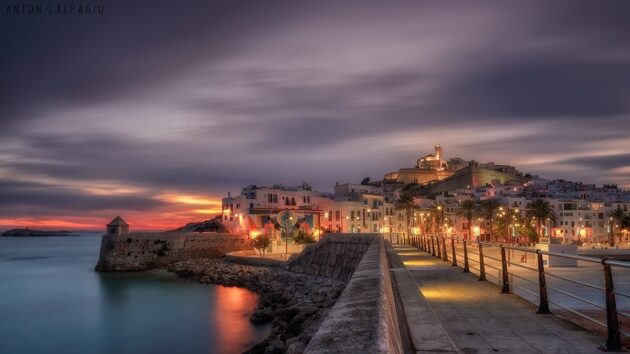 Dalt Vila sous un épais nuage, Ibiza