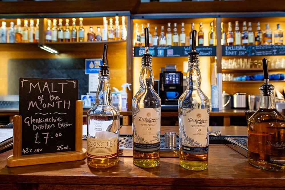 Distillerie Dalwhinnie, Highlands