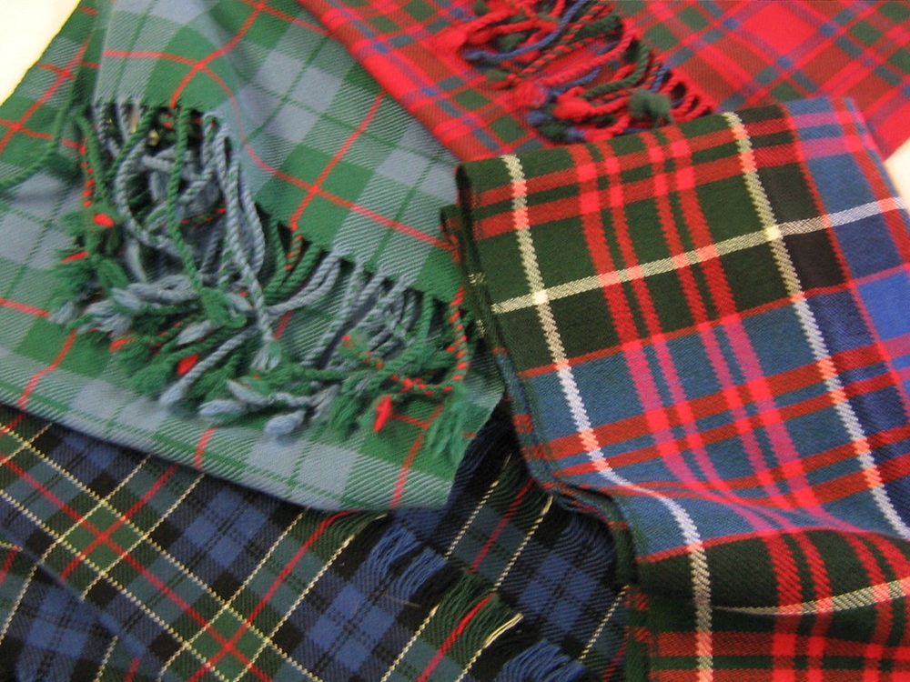 Echarpes en tartan, Écosse