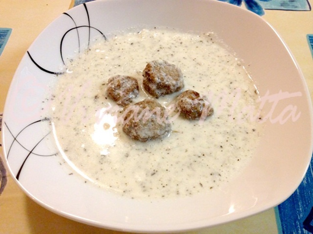 Kibbeh bi laban