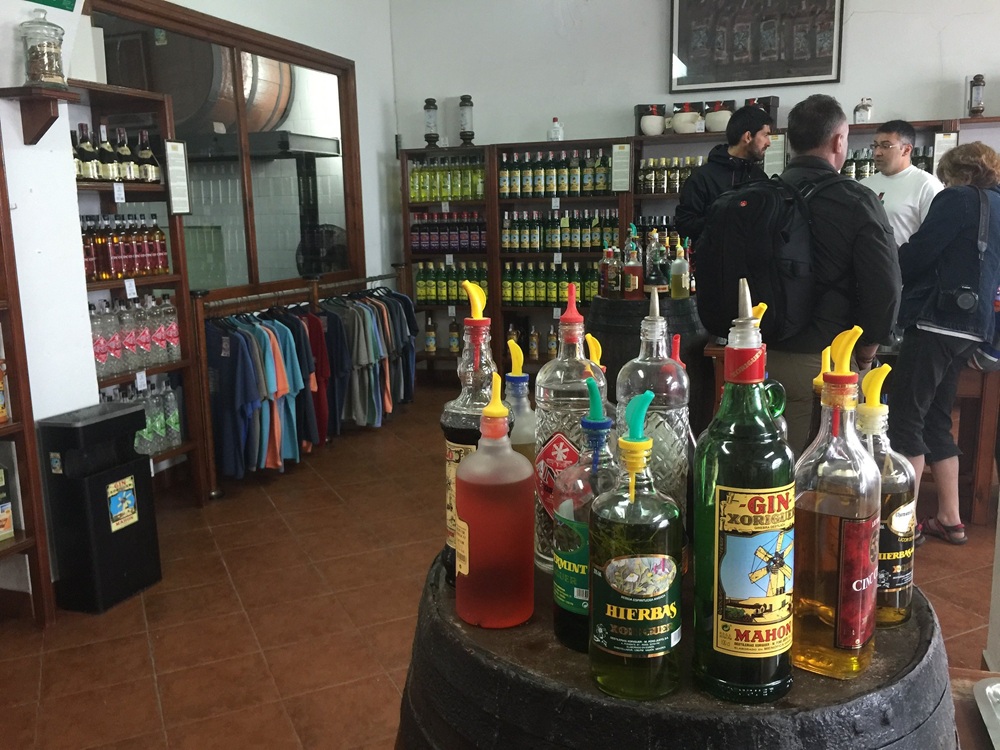 La distillerie Xoriguer à Mahon, Minorque