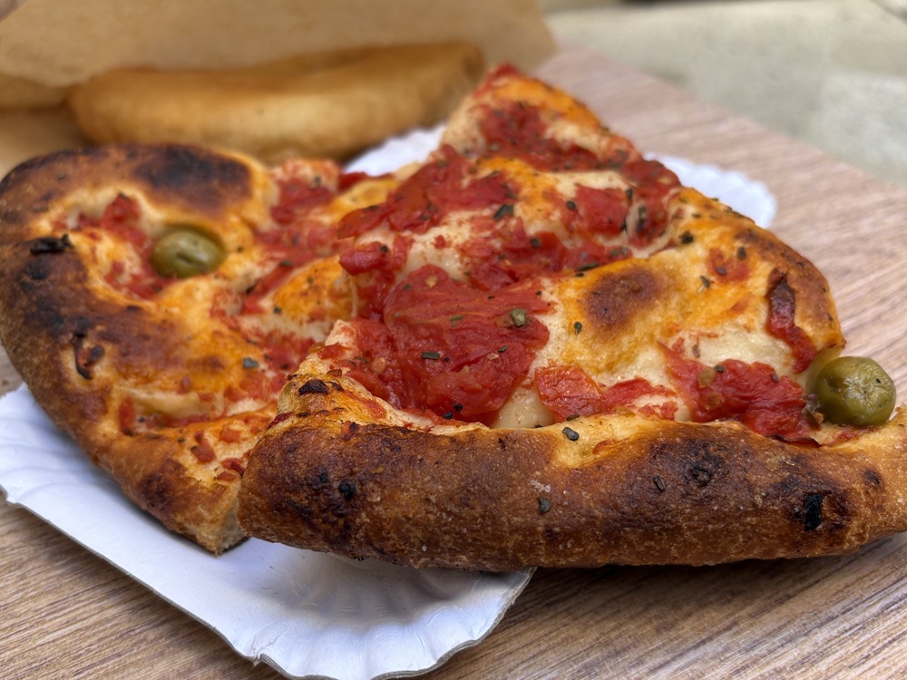 La focaccia barese, Bari