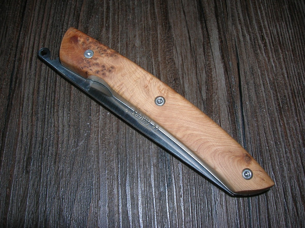 Le couteau de Thiers, Auvergne