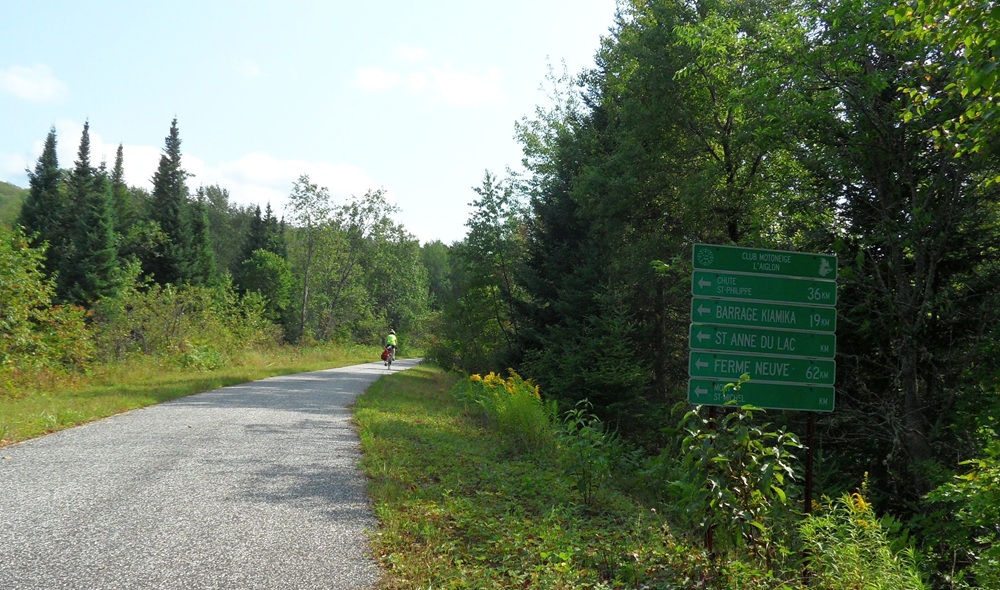 Balade en vélo sur le P'tit Train du Nord, Laurentides