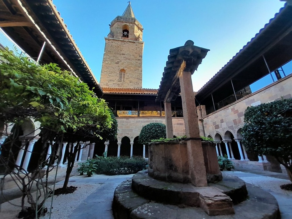 Cloître et cathédrale de Fréjus