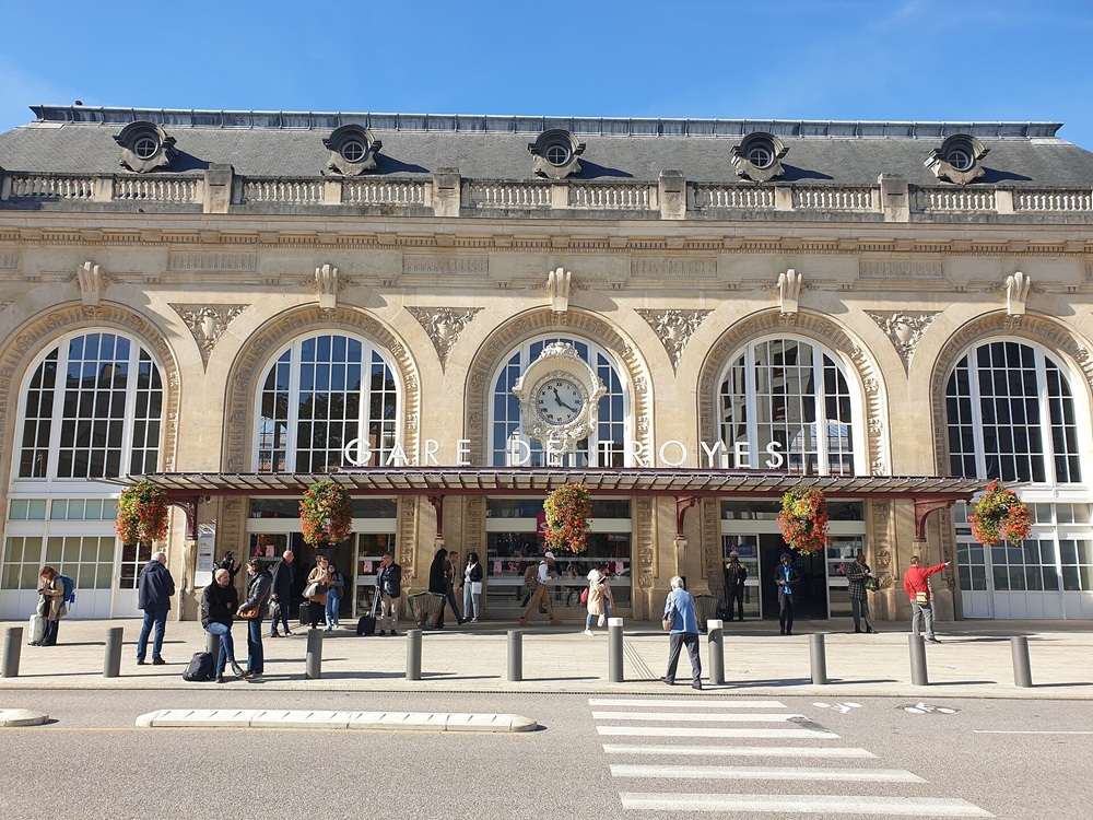 Façade de la gare de Troyes