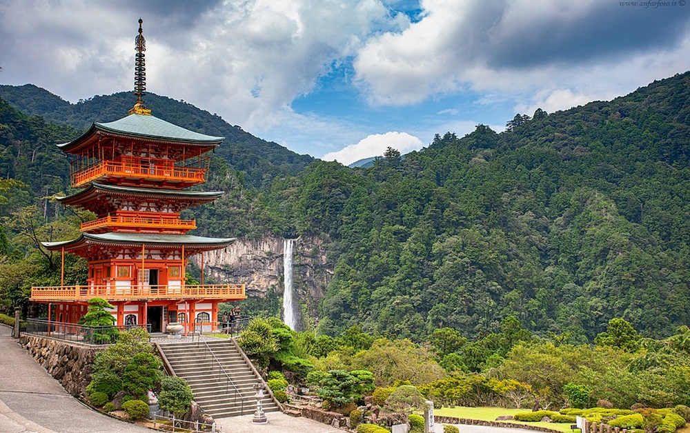 Kumano Nachi Taisha et la cascade de Nachi, parc de Yoshino-Kumano