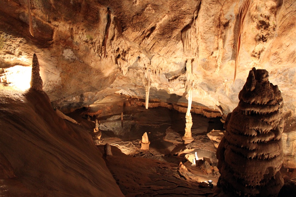 La Grotta della Bàsura, Ligurie