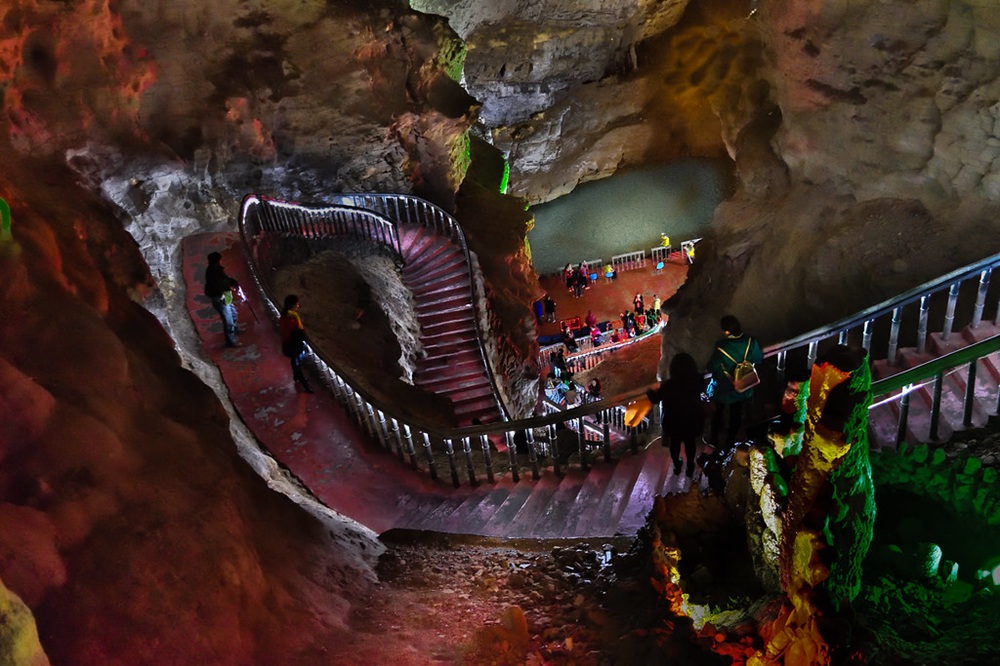 La grotte de Huanglong, Chine