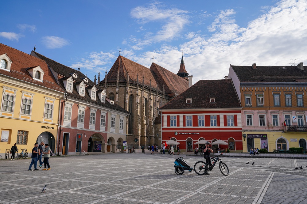 La place du Conseil, Brașov