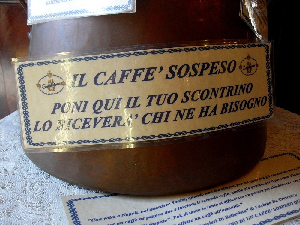Le caffè sospeso, Naples