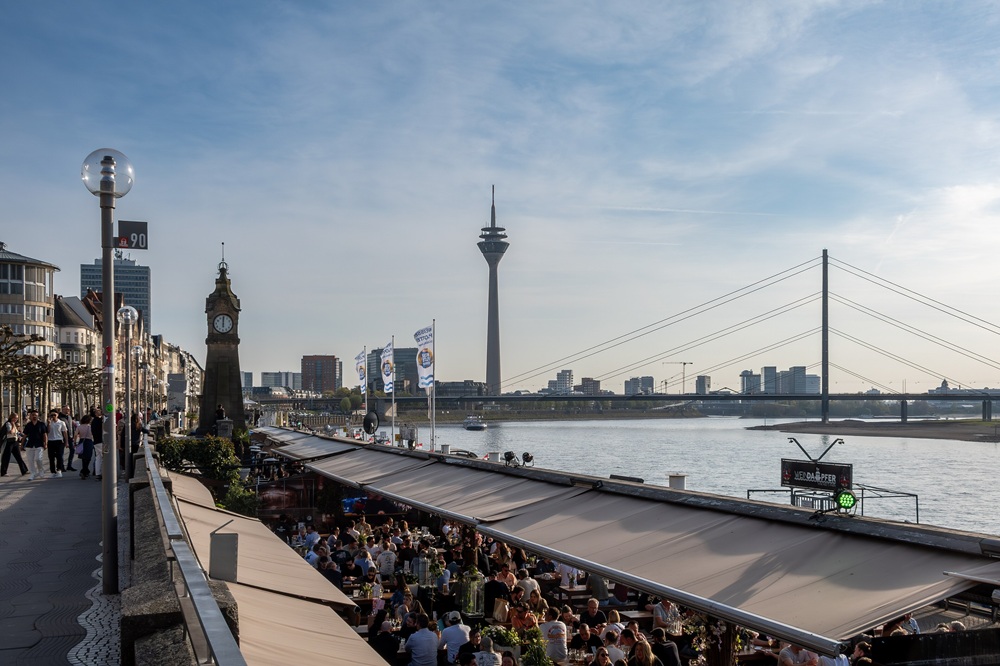 Rheinuferpromenade à Düsseldorf, Rhénanie-du-Nord-Westphalie