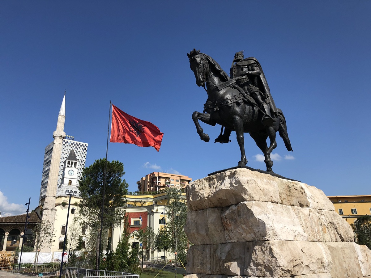 Visiter Tirana en solo