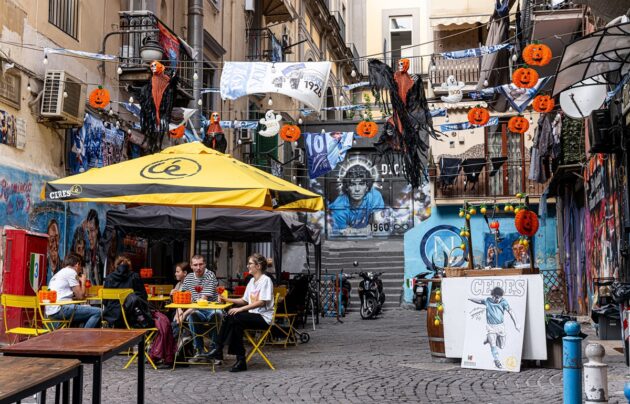 Vivre Naples comme un local