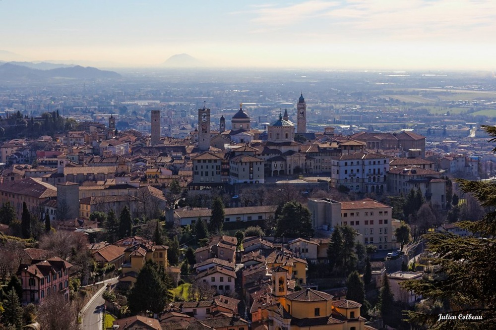 Vue sur Bergame depuis San Vigilio